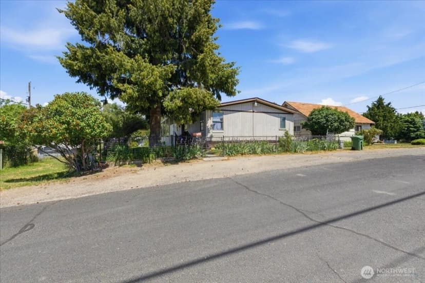 Property photo for 415 Sunny Drive, Electric City photo 30