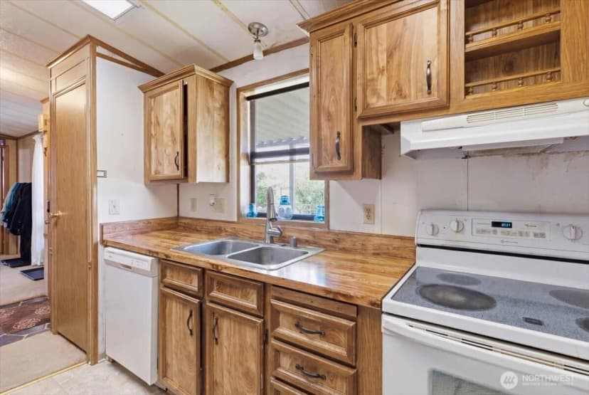 Property photo for 415 Sunny Drive, Electric City photo 8