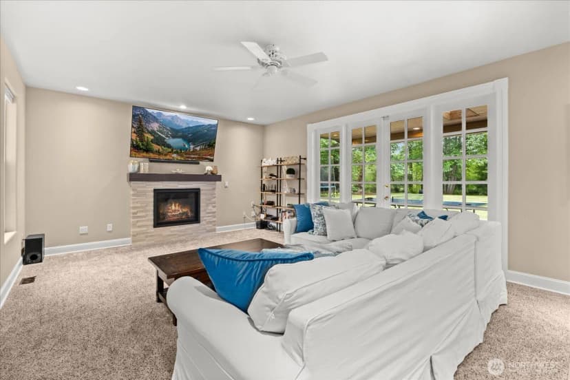 Property photo for 21410 Se 215th Street, Maple Valley photo 13