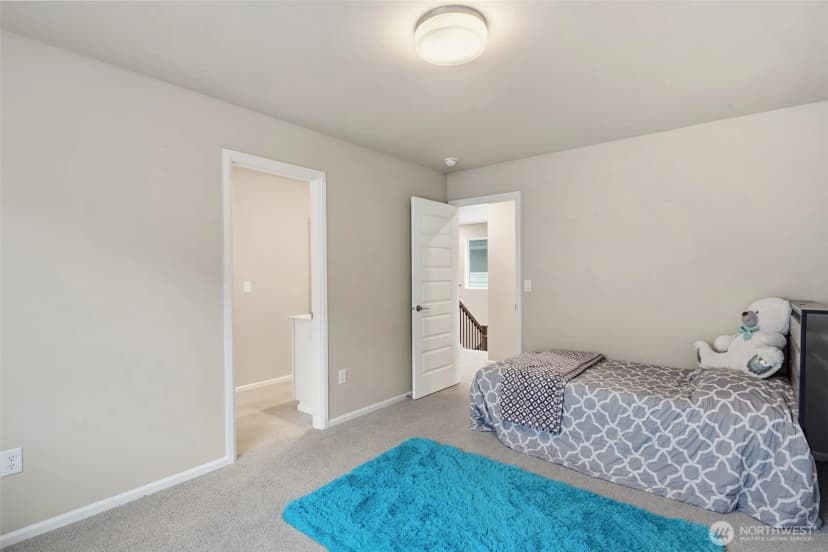 Property photo for 924 121st Avenue Se, Lake Stevens photo 16