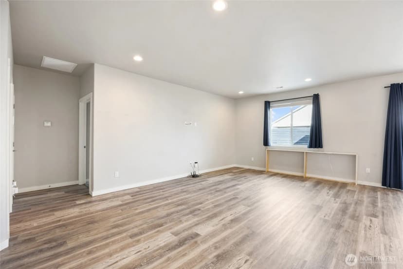 Property photo for 909 Ne 5th Avenue, Ephrata photo 6
