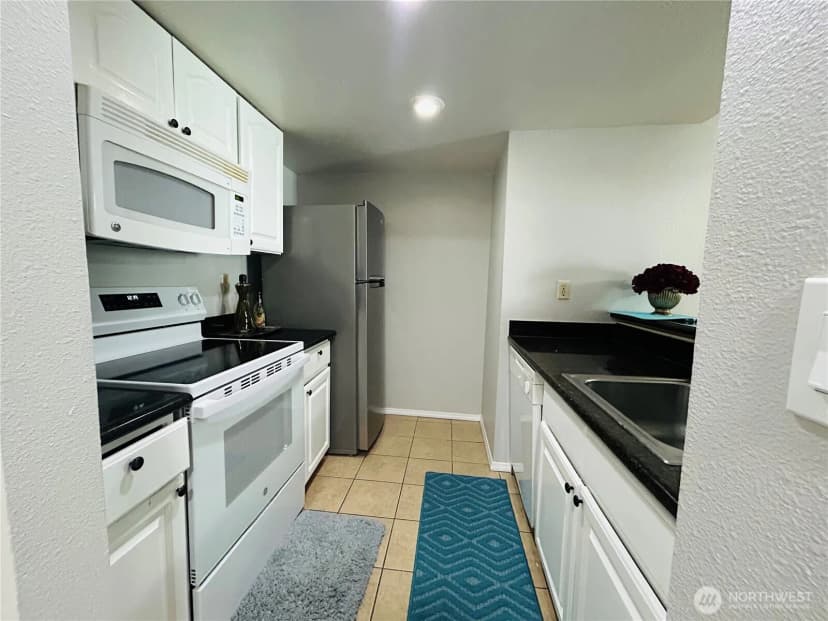 Property photo for 14779 Ne 32nd Street #a-304, Bellevue photo 15