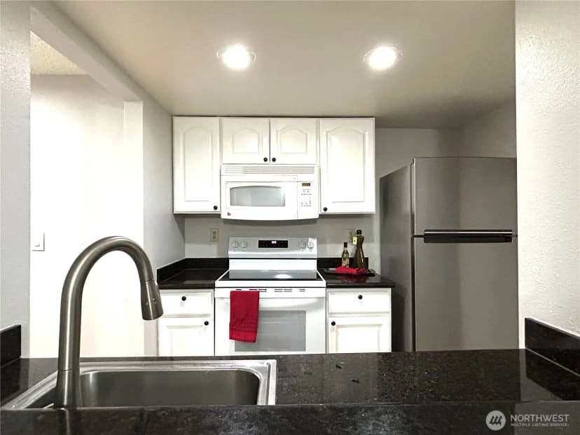 Property photo for 14779 Ne 32nd Street #a-304, Bellevue photo 19