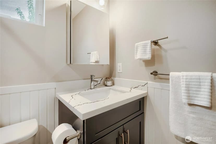 Property photo for 12534 C 5th Avenue Ne, Seattle photo 17