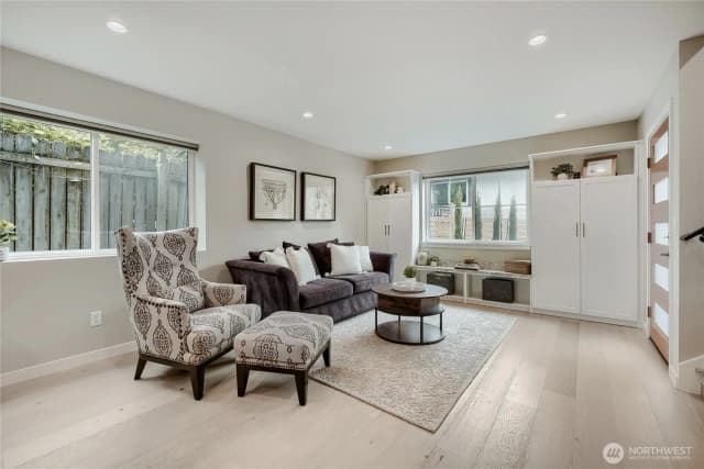 Property photo for 12534 C 5th Avenue Ne, Seattle photo 4