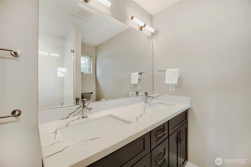 Property photo for 12534 C 5th Avenue Ne, Seattle photo 18