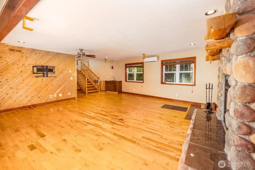Property photo for 35353 North Shore Drive, Mount Vernon photo 8