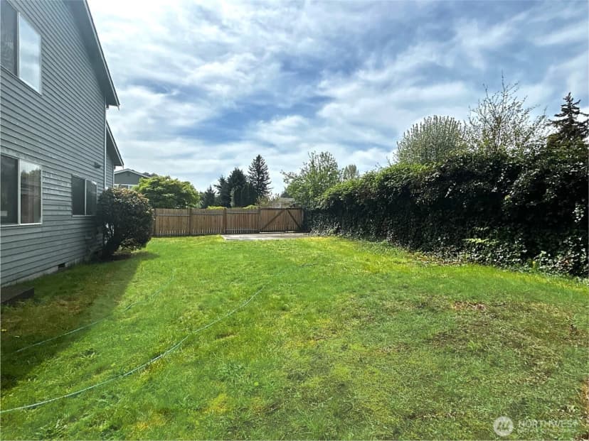 Property photo for 21523 129th Avenue Se, Kent photo 30