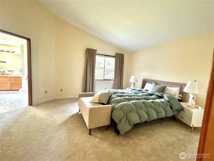 Property photo for 21523 129th Avenue Se, Kent photo 23