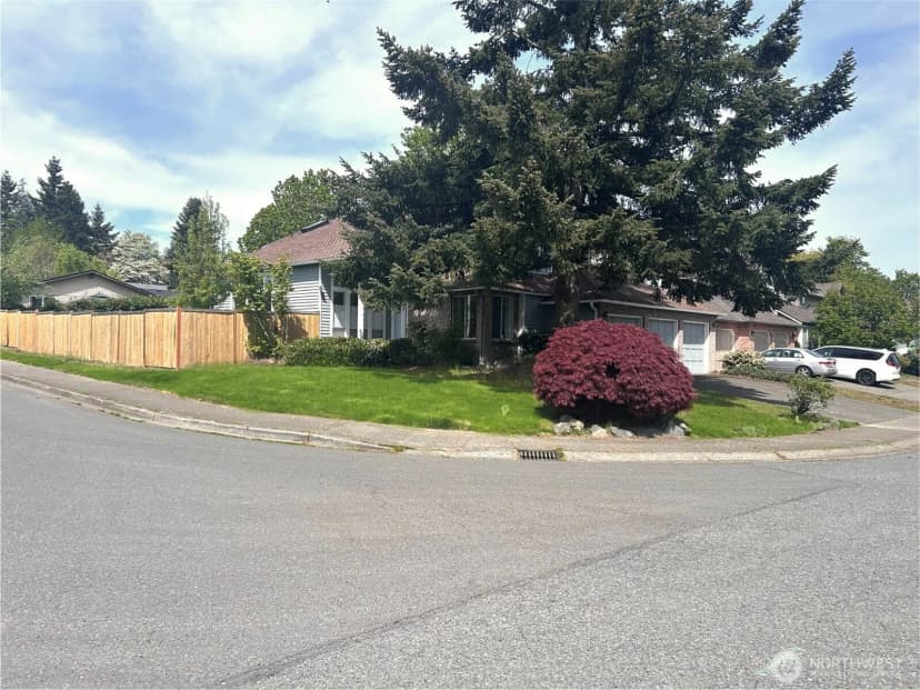 Property photo for 21523 129th Avenue Se, Kent photo 6