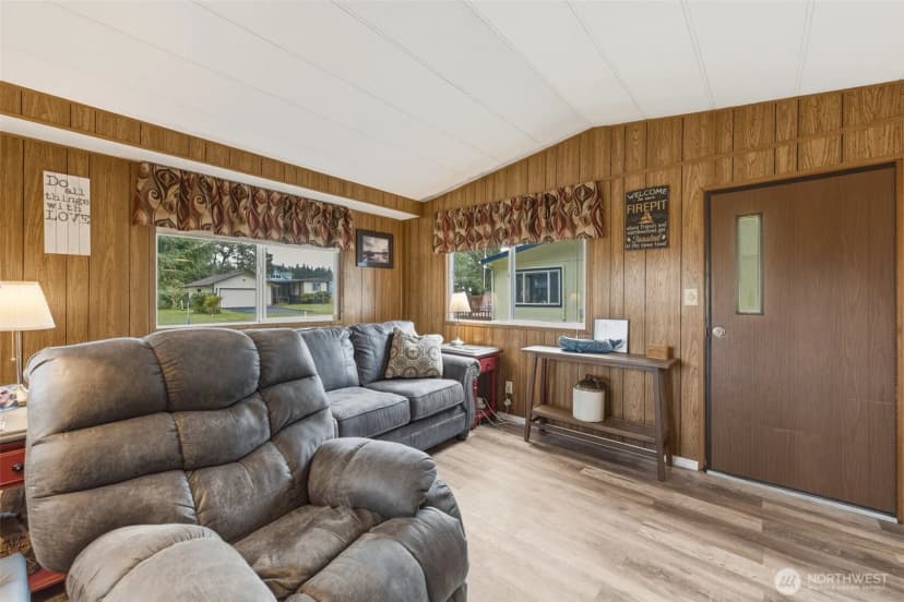 Property photo for 31109 N Place, Ocean Park photo 12
