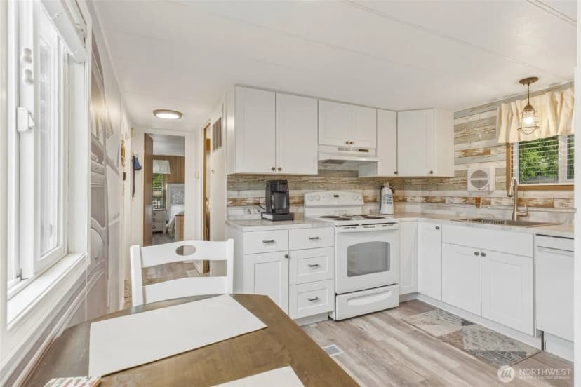 Property photo for 31109 N Place, Ocean Park photo 6