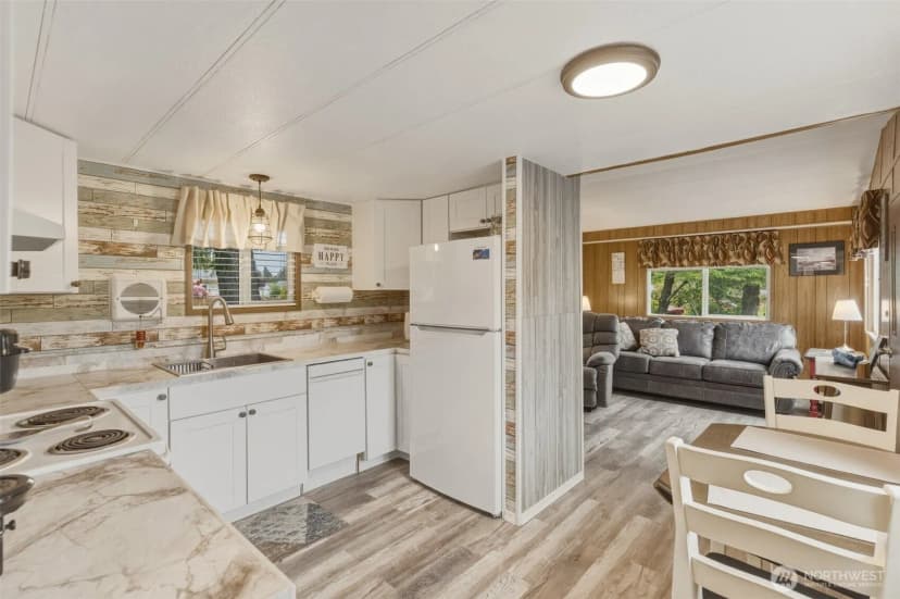Property photo for 31109 N Place, Ocean Park photo 9