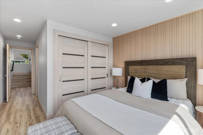 Property photo for 3953 1st Avenue Ne #a, Seattle photo 18