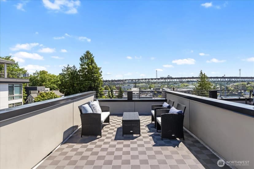 Property photo for 3953 1st Avenue Ne #a, Seattle photo 25
