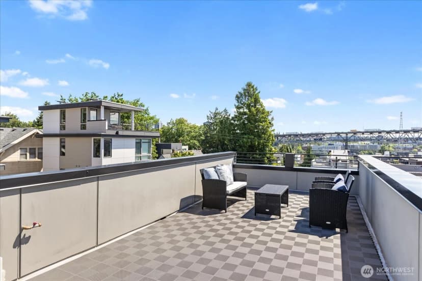 Property photo for 3953 1st Avenue Ne #a, Seattle photo 24