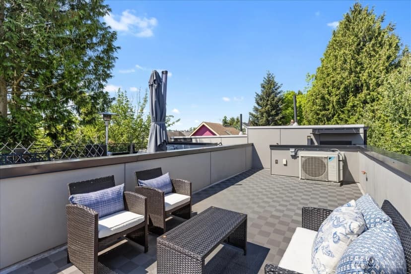 Property photo for 3953 1st Avenue Ne #a, Seattle photo 27