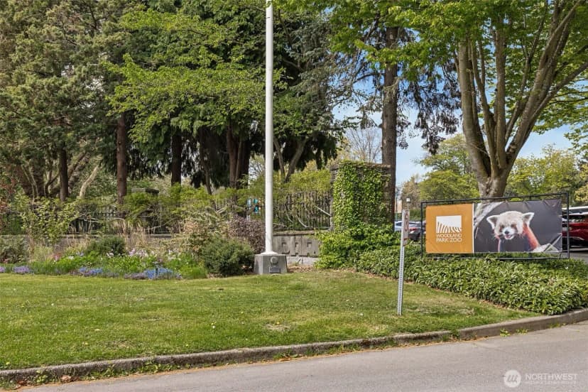 Property photo for 5819 Phinney Avenue N #405, Seattle photo 22