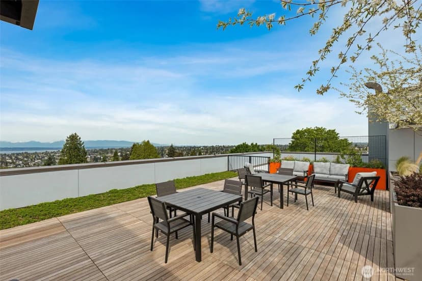 Property photo for 5819 Phinney Avenue N #405, Seattle photo 13