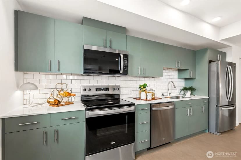 Property photo for 5819 Phinney Avenue N #405, Seattle photo 7