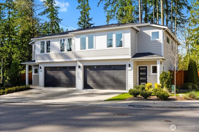 Property photo for 121 171st Place Sw #b, Bothell photo 2
