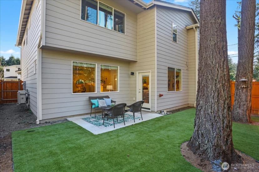 Property photo for 121 171st Place Sw #b, Bothell photo 32