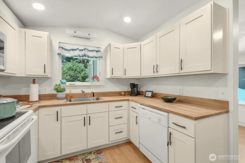 Property photo for 28103 R Street, Ocean Park photo 12