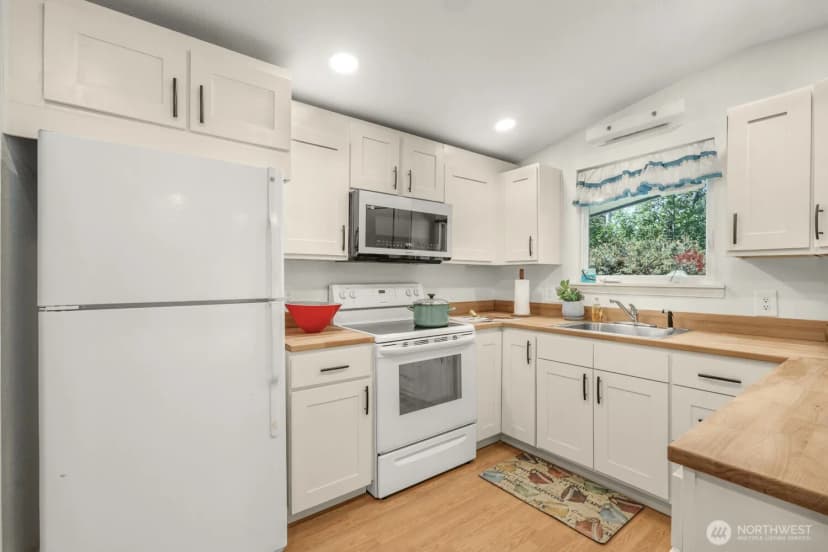 Property photo for 28103 R Street, Ocean Park photo 11