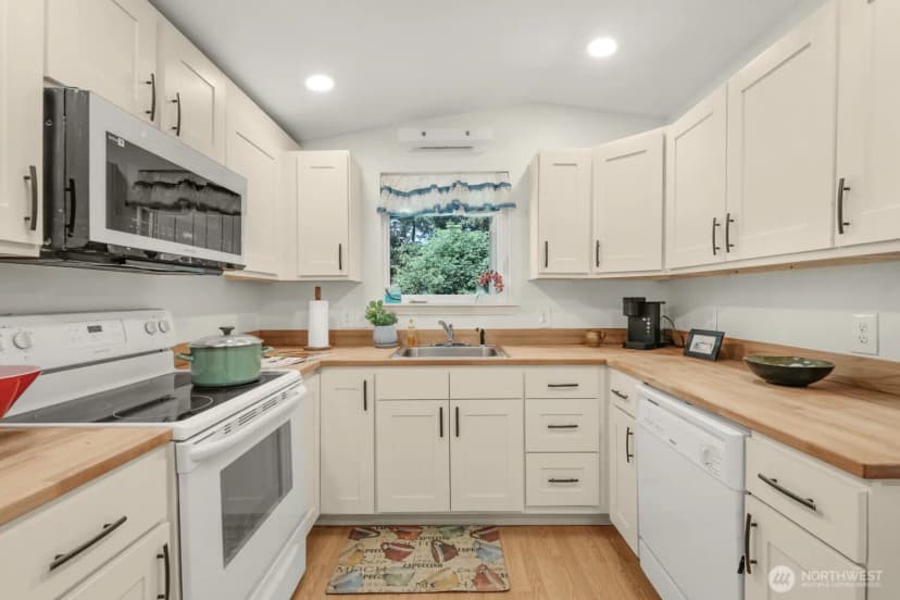 Property photo for 28103 R Street, Ocean Park photo 10