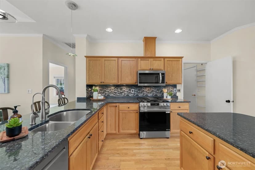 Property photo for 500 Fieldstone Loop #14, Lynden photo 10