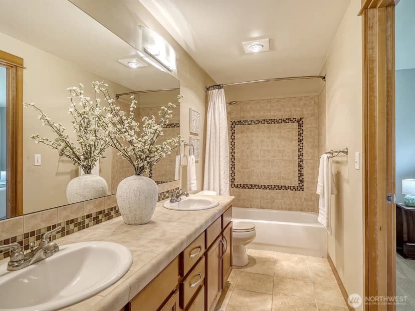 Property photo for 2130 N 113th Street #a, Seattle photo 14