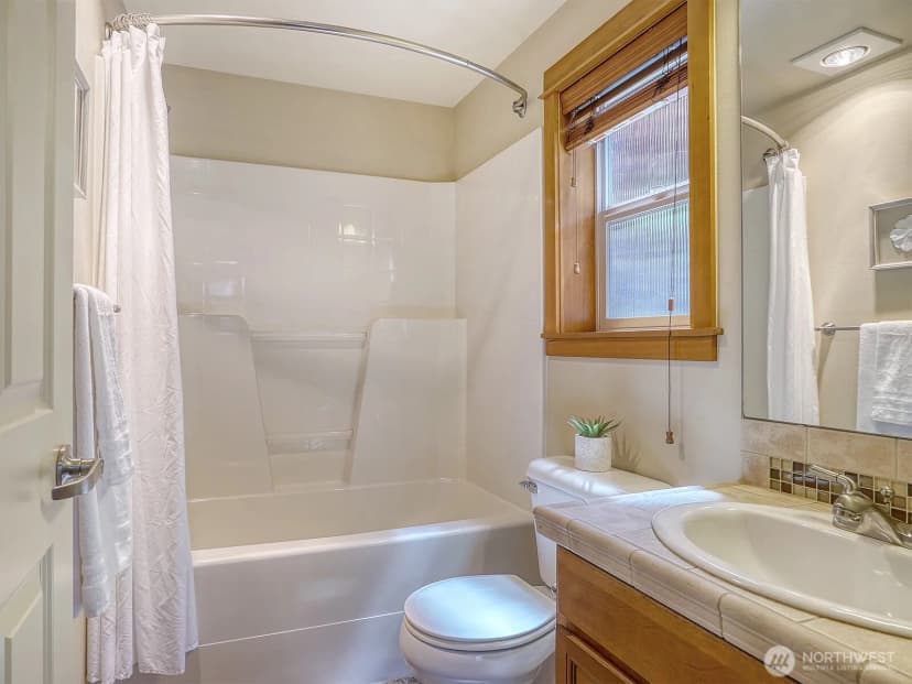 Property photo for 2130 N 113th Street #a, Seattle photo 20