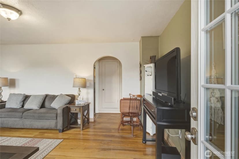 Property photo for 462 Beach Street, Pateros photo 3