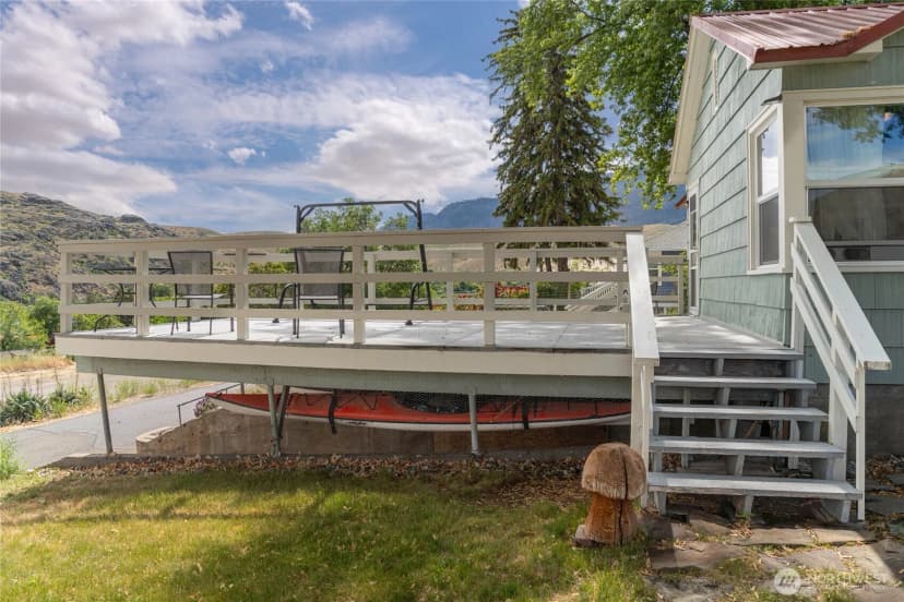Property photo for 462 Beach Street, Pateros photo 11