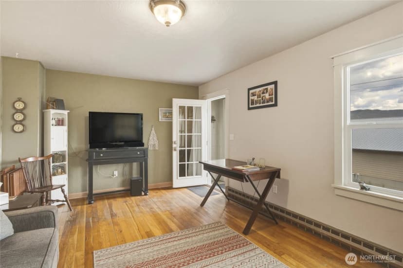Property photo for 462 Beach Street, Pateros photo 4