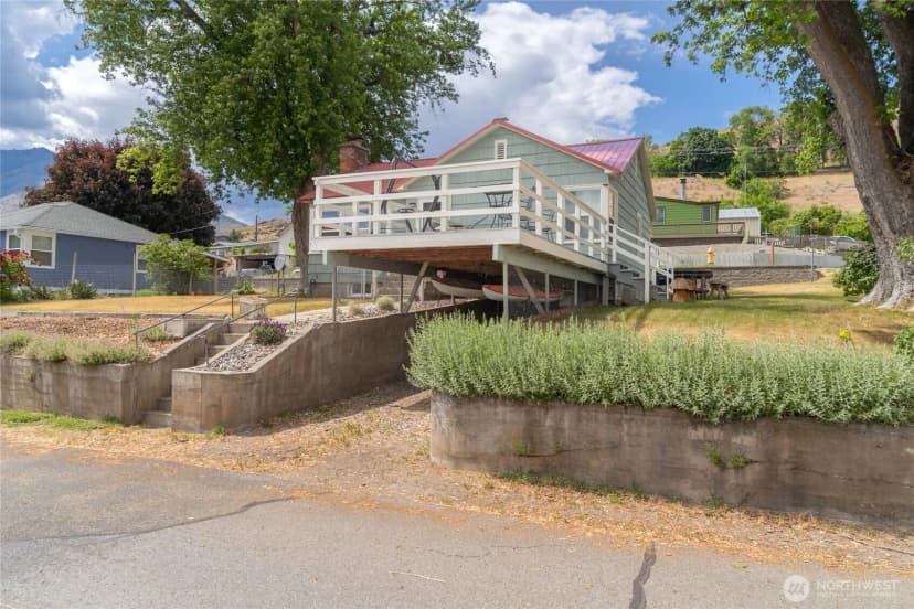 Property photo for 462 Beach Street, Pateros photo 27