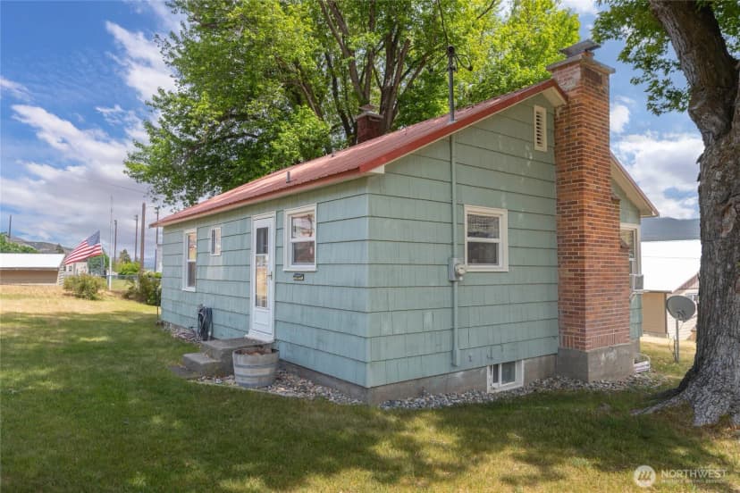 Property photo for 462 Beach Street, Pateros photo 16