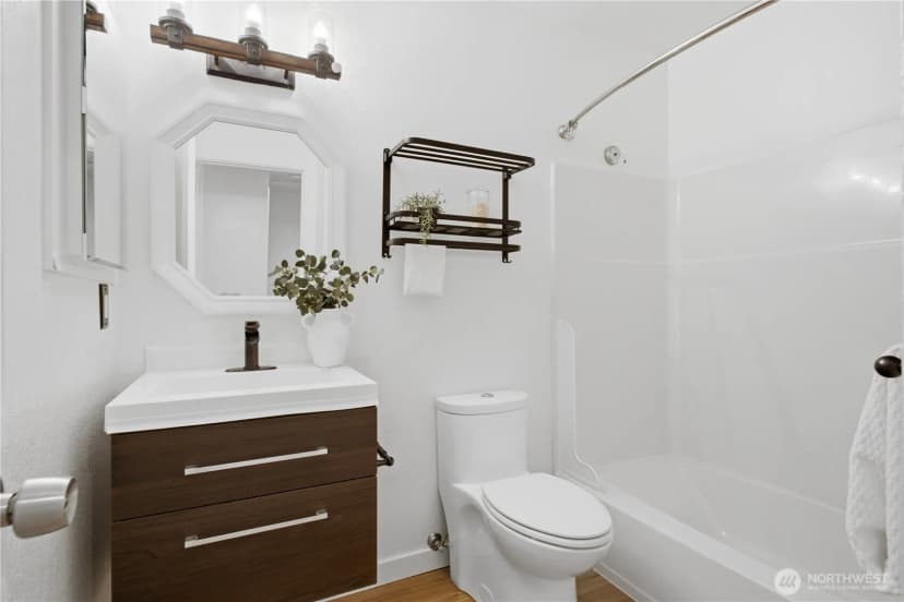 Property photo for 17409 Ne 88th Place #9e, Redmond photo 12