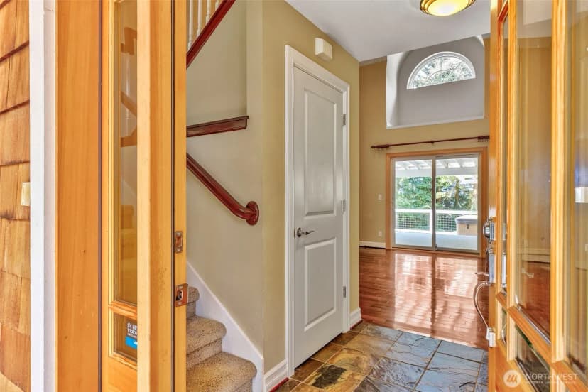 Property photo for 2219 Ne Riddell Road, Bremerton photo 10