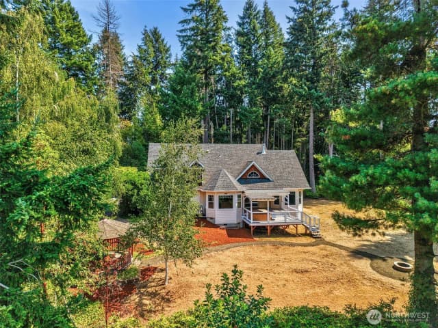 Property photo for 2219 Ne Riddell Road, Bremerton photo 4