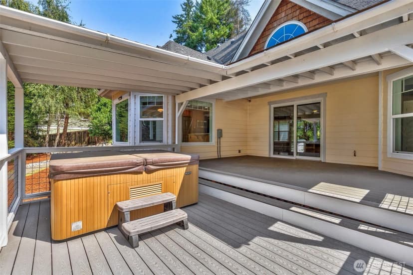 Property photo for 2219 Ne Riddell Road, Bremerton photo 17
