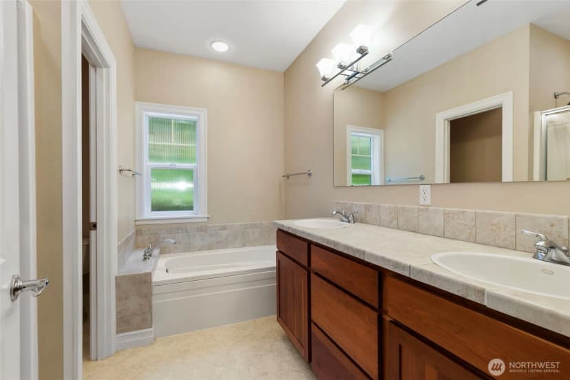 Property photo for 2219 Ne Riddell Road, Bremerton photo 30