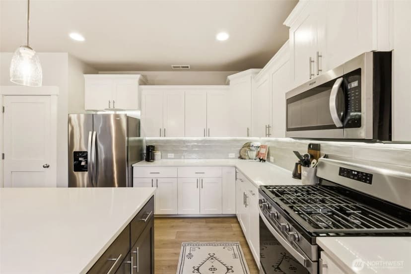 Property photo for 21316 115th Street Ct E, Bonney Lake photo 12