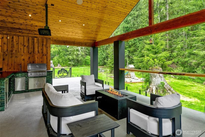 Property photo for 7538 Moon Valley Road Se, North Bend photo 8