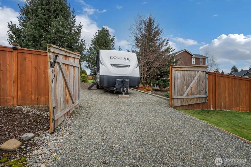 Property photo for 889 Lund Street, Buckley photo 23