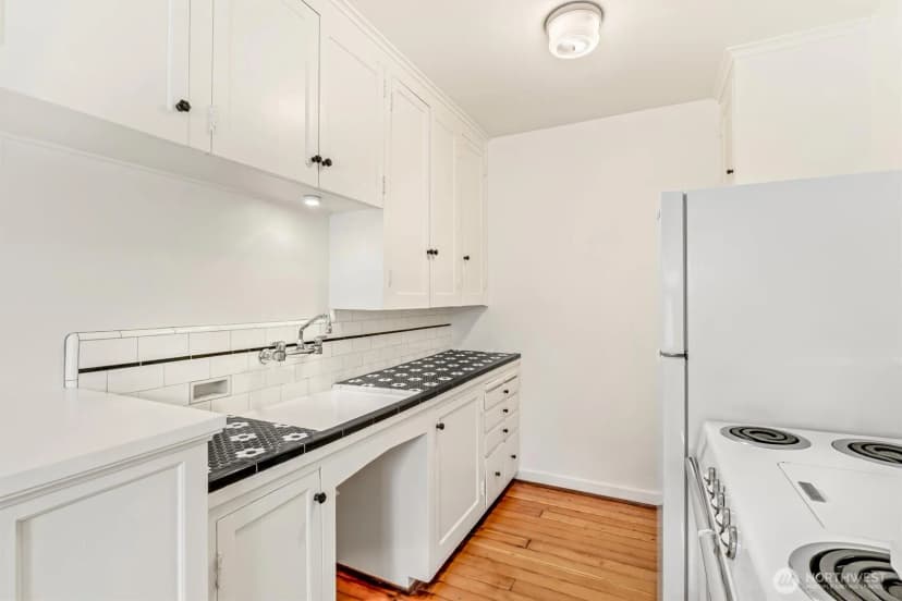 Property photo for 220 W Olympic Place #107, Seattle photo 9