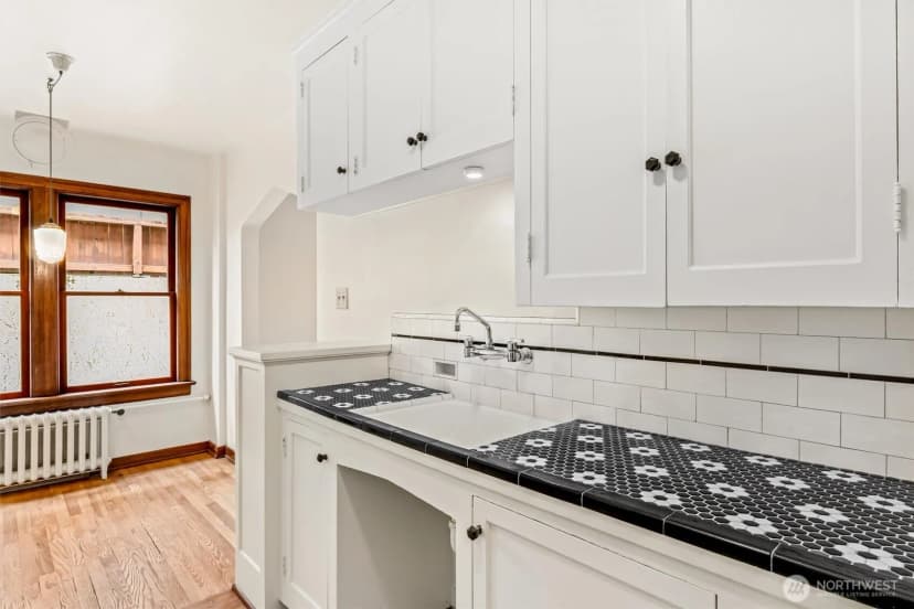 Property photo for 220 W Olympic Place #107, Seattle photo 11