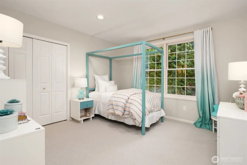 Property photo for 2400 100th Avenue Ne, Bellevue photo 20