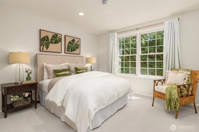 Property photo for 2400 100th Avenue Ne, Bellevue photo 18
