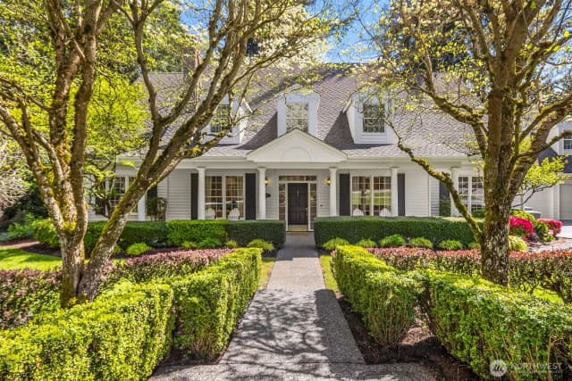 Property photo for 2400 100th Avenue Ne, Bellevue
